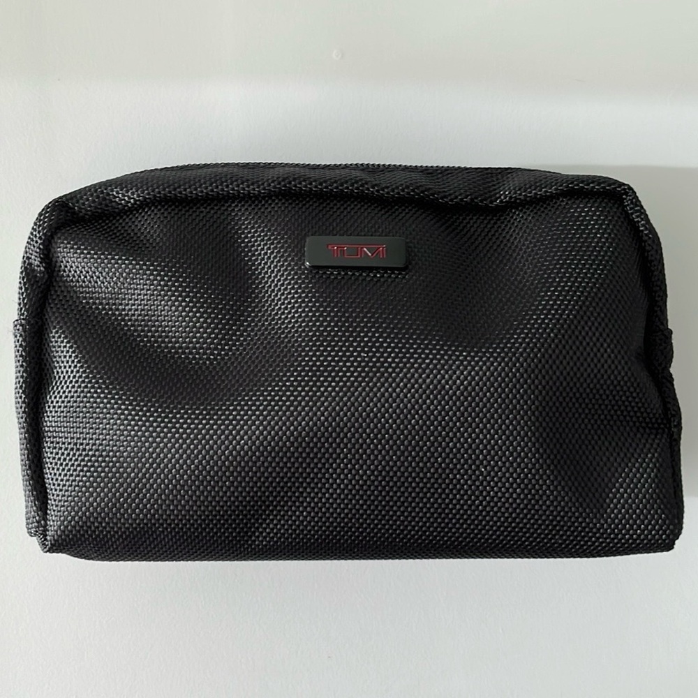 Unused Tumi for Delta airlines amenity bag